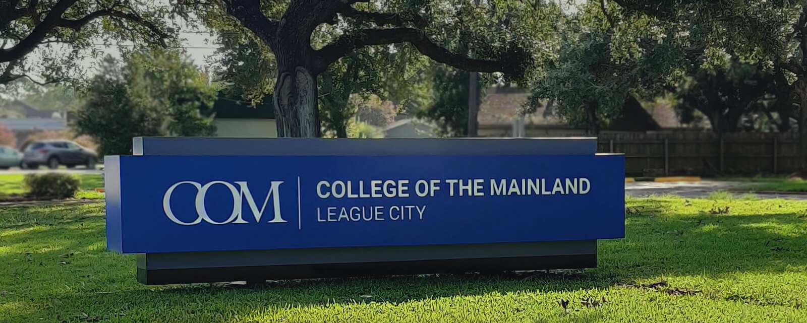 COM League City facility signage. Copyright College of the Mainland.